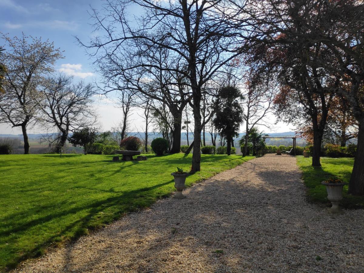 Au Chateau Juillac Exteriör bild