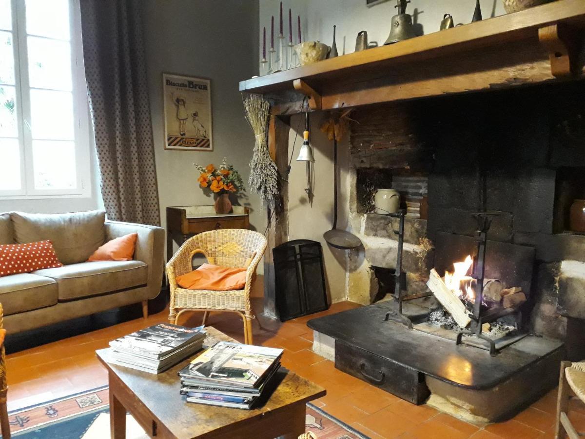 Au Chateau Juillac Exteriör bild