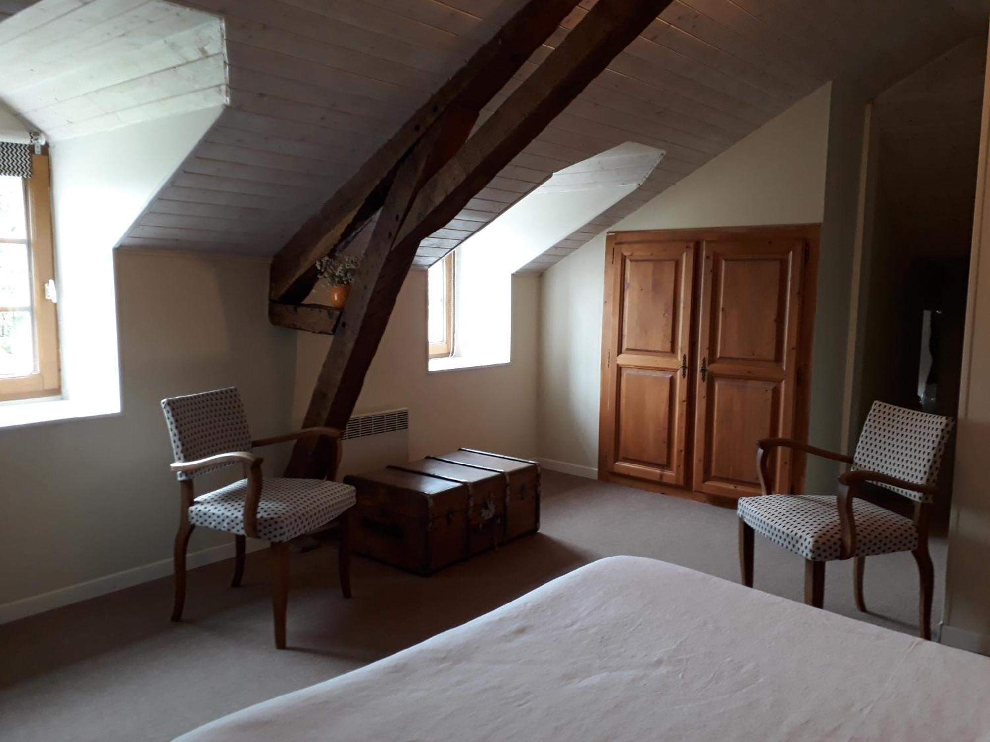 Au Chateau Juillac Rum bild