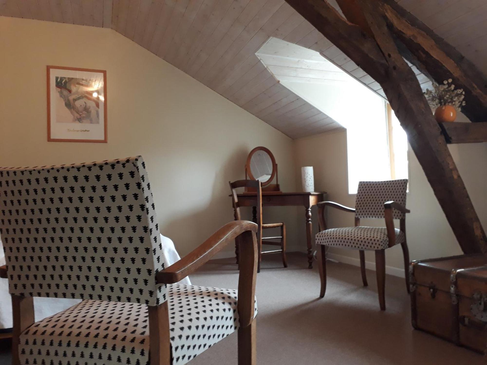 Au Chateau Juillac Rum bild
